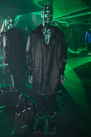 Fotoservizio/FW 20-21/WOMEN/SFILATA/MONCLER/DP2/75