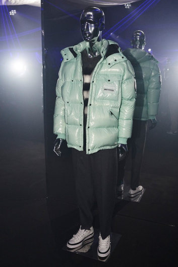 Fotoservizio/FW 20-21/WOMEN/SFILATA/MONCLER/DP2/83