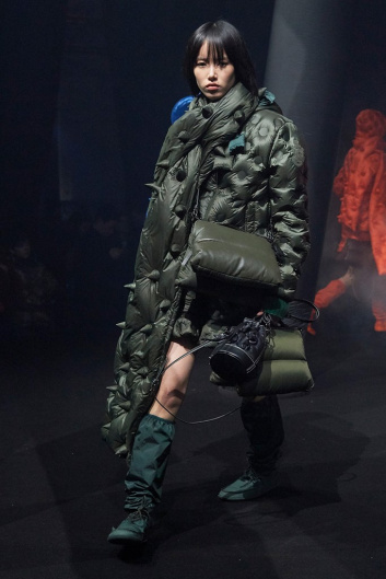 Fotoservizio/FW 20-21/WOMEN/SFILATA/MONCLER/DP2/93