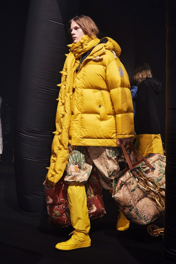 Fotoservizio/FW 20-21/WOMEN/SFILATA/MONCLER/DP2/95