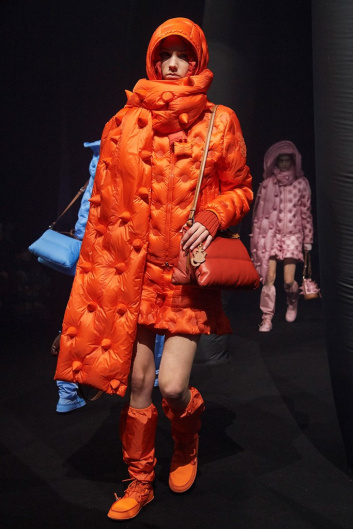Fotoservizio/FW 20-21/WOMEN/SFILATA/MONCLER/DP2/91