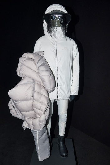 Fotoservizio/FW 20-21/WOMEN/SFILATA/MONCLER/DP2/113