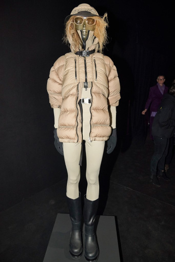 Fotoservizio/FW 20-21/WOMEN/SFILATA/MONCLER/DP2/115