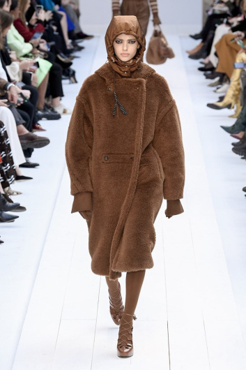 Fotoservizio/FW 20-21/WOMEN/SFILATA/MAX MARA/DP2/15