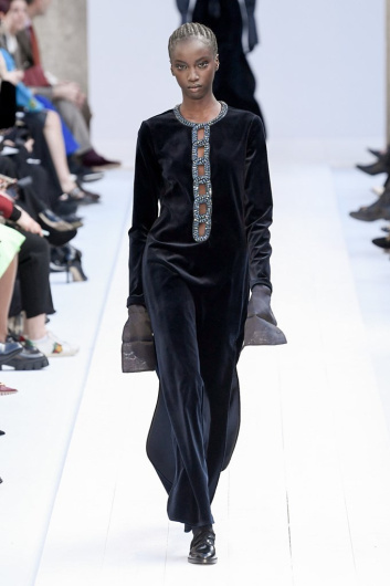 Fotoservizio/FW 20-21/WOMEN/SFILATA/MAX MARA/DP2/18
