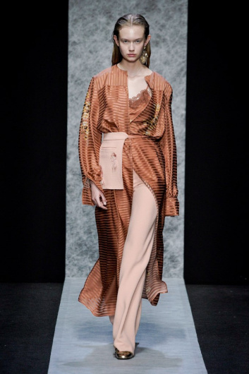 Fotoservizio/FW 20-21/WOMEN/SFILATA/ANTEPRIMA/DP2/5