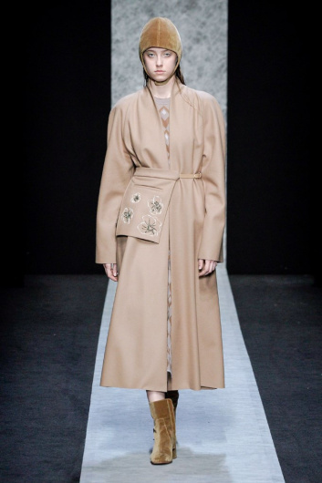 Fotoservizio/FW 20-21/WOMEN/SFILATA/ANTEPRIMA/DP2/1