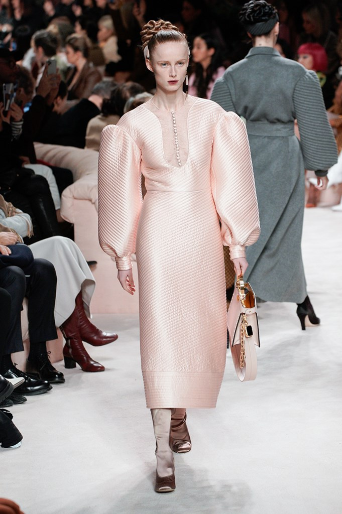 Fotoservizio/FW 20-21/WOMEN/SFILATA/FENDI/DP2/1