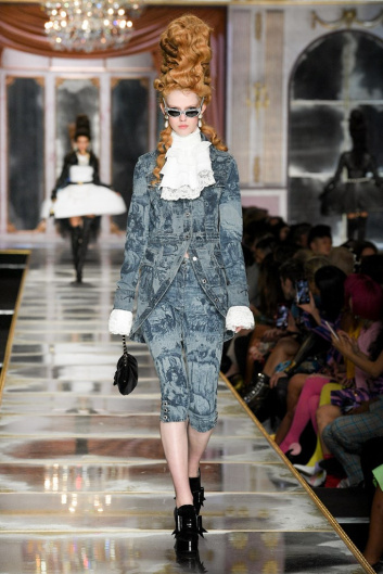Fotoservizio/FW 20-21/WOMEN/SFILATA/MOSCHINO/DP2/3