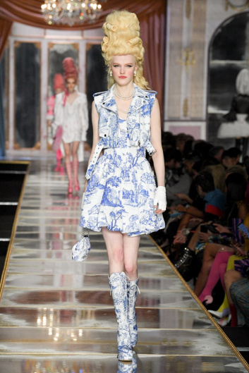 Fotoservizio/FW 20-21/WOMEN/SFILATA/MOSCHINO/DP2/5