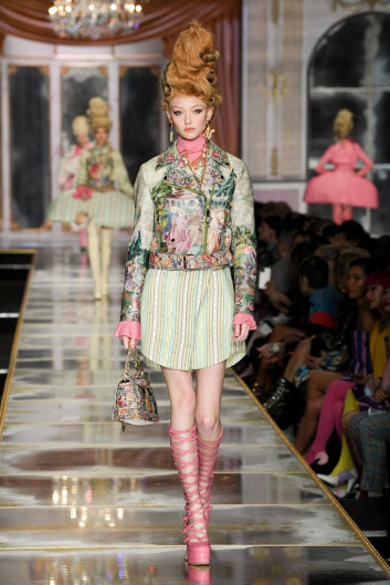 Fotoservizio/FW 20-21/WOMEN/SFILATA/MOSCHINO/DP2/1