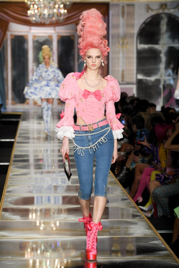 Fotoservizio/FW 20-21/WOMEN/SFILATA/MOSCHINO/DP2/7
