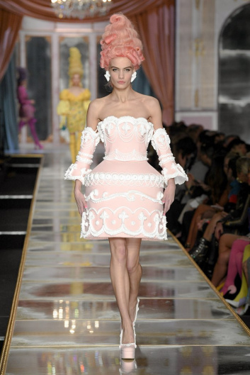 Fotoservizio/FW 20-21/WOMEN/SFILATA/MOSCHINO/DP2/9