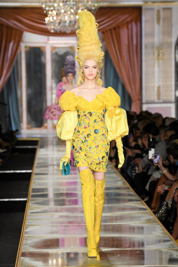 Fotoservizio/FW 20-21/WOMEN/SFILATA/MOSCHINO/DP2/10