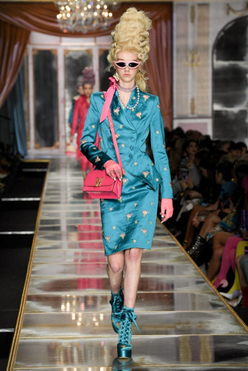 Fotoservizio/FW 20-21/WOMEN/SFILATA/MOSCHINO/DP2/37
