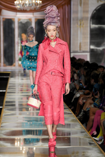 Fotoservizio/FW 20-21/WOMEN/SFILATA/MOSCHINO/DP2/38
