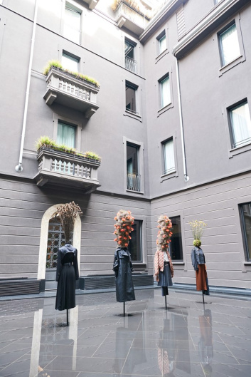 Fotoservizio/FW 20-21/WOMEN/PRESENTAZIONE/COLIAC BY MARTINA GRASSELLI/DP2/5