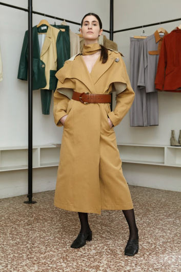 Fotoservizio/FW 20-21/WOMEN/PRESENTAZIONE/DARIN HACHEM/DP2/3