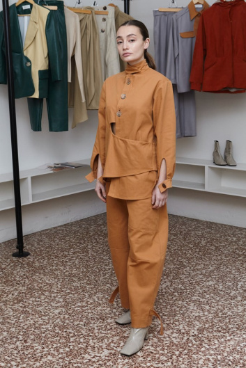 Fotoservizio/FW 20-21/WOMEN/PRESENTAZIONE/DARIN HACHEM/DP2/0