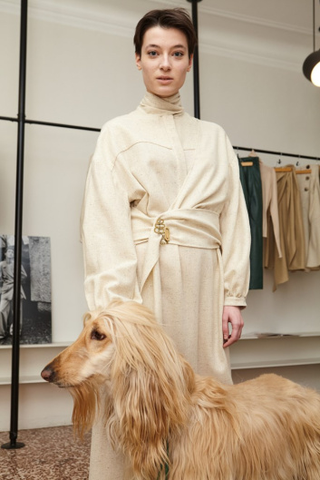 Fotoservizio/FW 20-21/WOMEN/PRESENTAZIONE/DARIN HACHEM/DP2/1