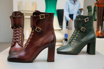 Fotoservizio/FW 20-21/WOMEN/PRESENTAZIONE/SANTONI/DP2/8