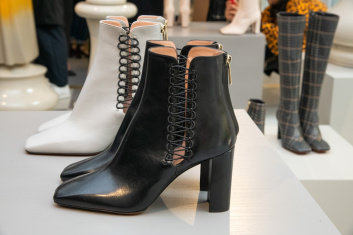 Fotoservizio/FW 20-21/WOMEN/PRESENTAZIONE/SANTONI/DP2/22