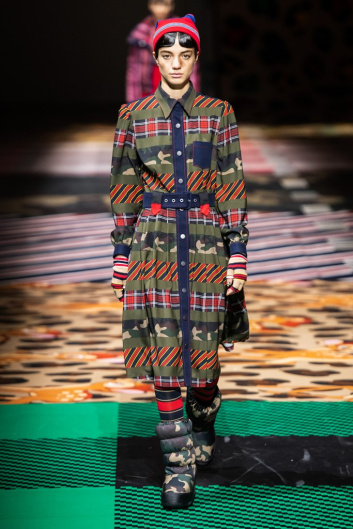 Fotoservizio/FW 20-21/WOMEN/PRESENTAZIONE/UNITED COLORS OF BENETTON/DP2/2