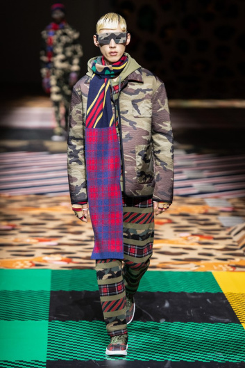 Fotoservizio/FW 20-21/WOMEN/PRESENTAZIONE/UNITED COLORS OF BENETTON/DP2/4