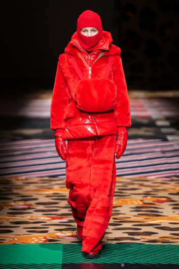 Fotoservizio/FW 20-21/WOMEN/PRESENTAZIONE/UNITED COLORS OF BENETTON/DP2/17
