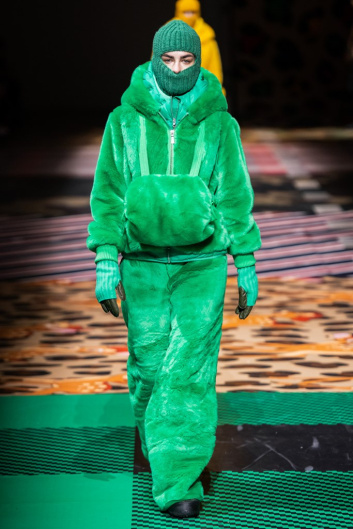 Fotoservizio/FW 20-21/WOMEN/PRESENTAZIONE/UNITED COLORS OF BENETTON/DP2/18