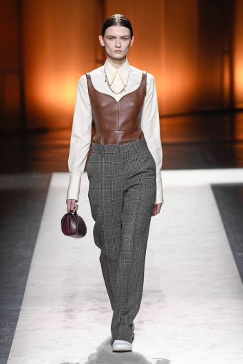 Fotoservizio/FW 20-21/WOMEN/SFILATA/TOD'S/DP2/1