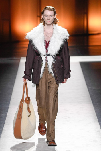 Fotoservizio/FW 20-21/WOMEN/SFILATA/TOD'S/DP2/7