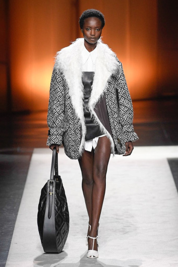 Fotoservizio/FW 20-21/WOMEN/SFILATA/TOD'S/DP2/4