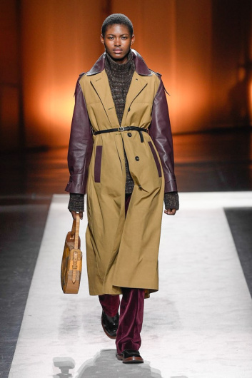 Fotoservizio/FW 20-21/WOMEN/SFILATA/TOD'S/DP2/6