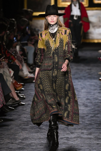 Fotoservizio/FW 20-21/WOMEN/SFILATA/ETRO/DP2/1