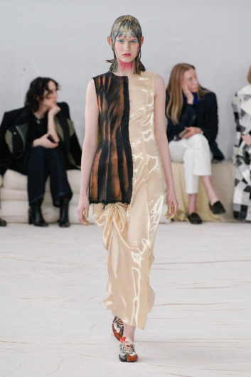 Fotoservizio/FW 20-21/WOMEN/SFILATA/MARNI/DP2/0