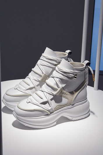 Fotoservizio/FW 20-21/WOMEN/PRESENTAZIONE/HOGAN/DP2/12