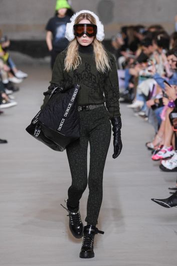 Fotoservizio/FW 20-21/WOMEN/SFILATA/ICEBERG/DP2/3