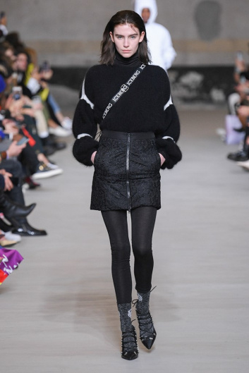 Fotoservizio/FW 20-21/WOMEN/SFILATA/ICEBERG/DP2/4