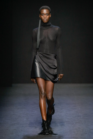 Fotoservizio/FW 20-21/WOMEN/SFILATA/CRISTIANO BURANI/DP2/1
