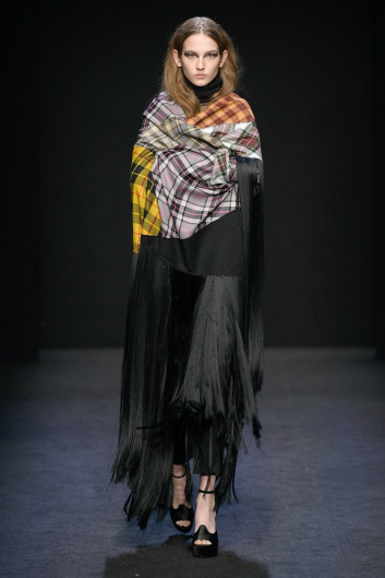 Fotoservizio/FW 20-21/WOMEN/SFILATA/CRISTIANO BURANI/DP2/4