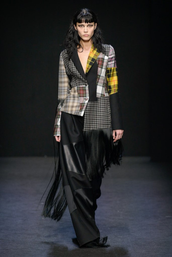 Fotoservizio/FW 20-21/WOMEN/SFILATA/CRISTIANO BURANI/DP2/6