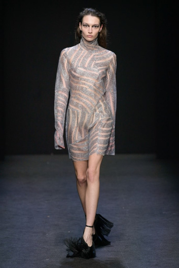 Fotoservizio/FW 20-21/WOMEN/SFILATA/CRISTIANO BURANI/DP2/4
