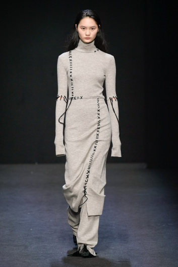 Fotoservizio/FW 20-21/WOMEN/SFILATA/CRISTIANO BURANI/DP2/11
