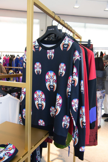 Fotoservizio/FW 20-21/WOMEN/PRESENTAZIONE/CUSTO BARCELONA/DP2/12