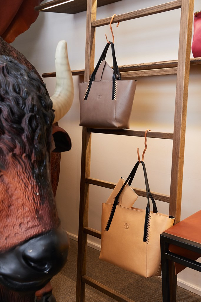 Fotoservizio/FW 20-21/WOMEN/PRESENTAZIONE/IL BISONTE/DP2/15