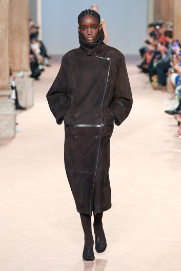 Fotoservizio/FW 20-21/WOMEN/SFILATA/SALVATORE FERRAGAMO/DP2/1