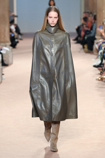 Fotoservizio/FW 20-21/WOMEN/SFILATA/SALVATORE FERRAGAMO/DP2/2