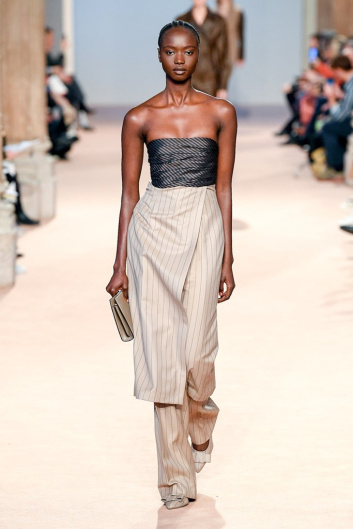 Fotoservizio/FW 20-21/WOMEN/SFILATA/SALVATORE FERRAGAMO/DP2/8