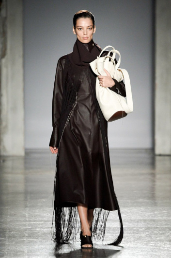 Fotoservizio/FW 20-21/WOMEN/SFILATA/GABRIELE COLANGELO/DP2/9